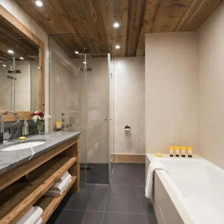 Chalet In With Private Pool Villa